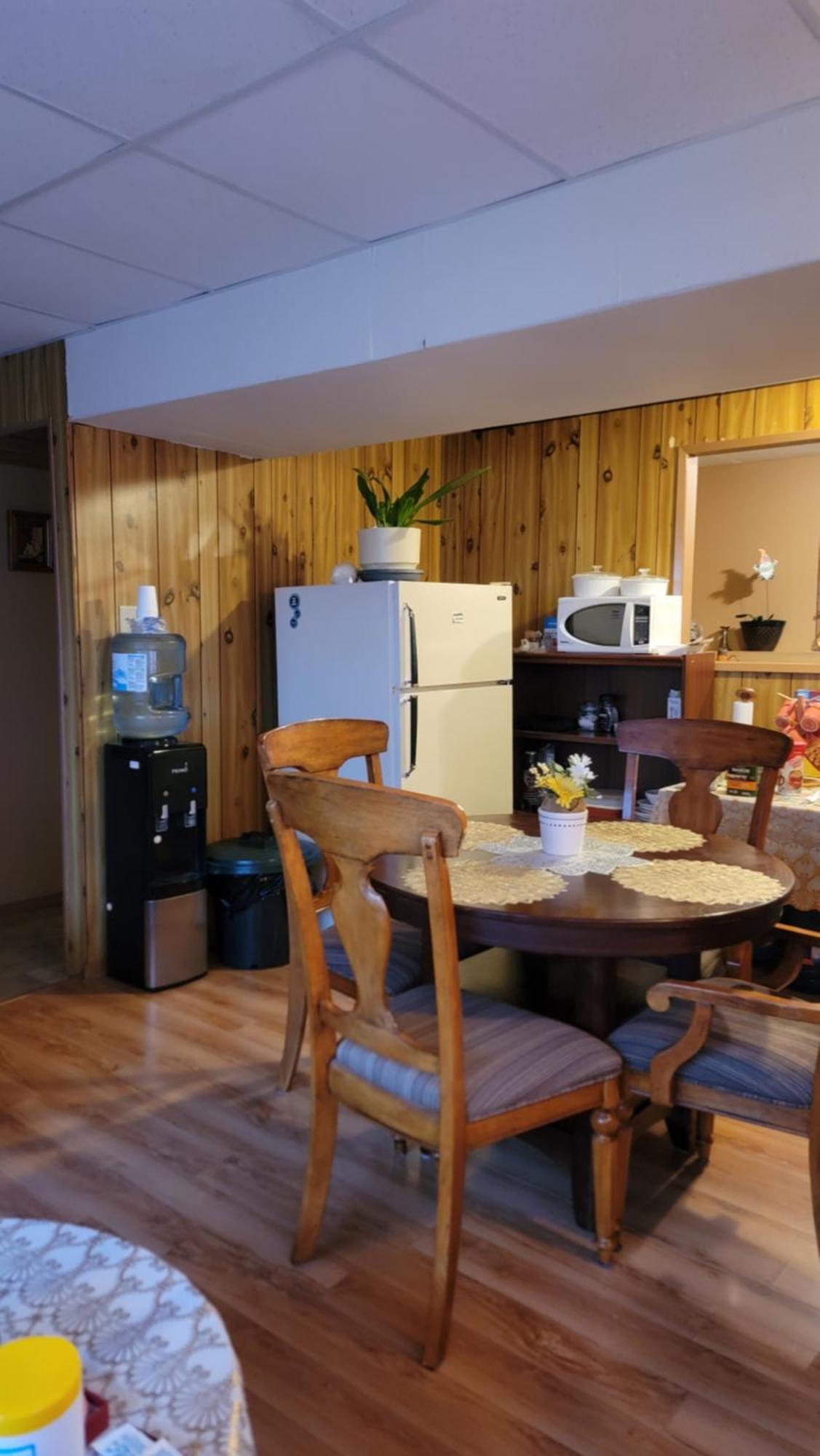 Charming - 2 Bedrooms Suite, 1 Full Bath & Family Room Kamloops Eksteriør bilde