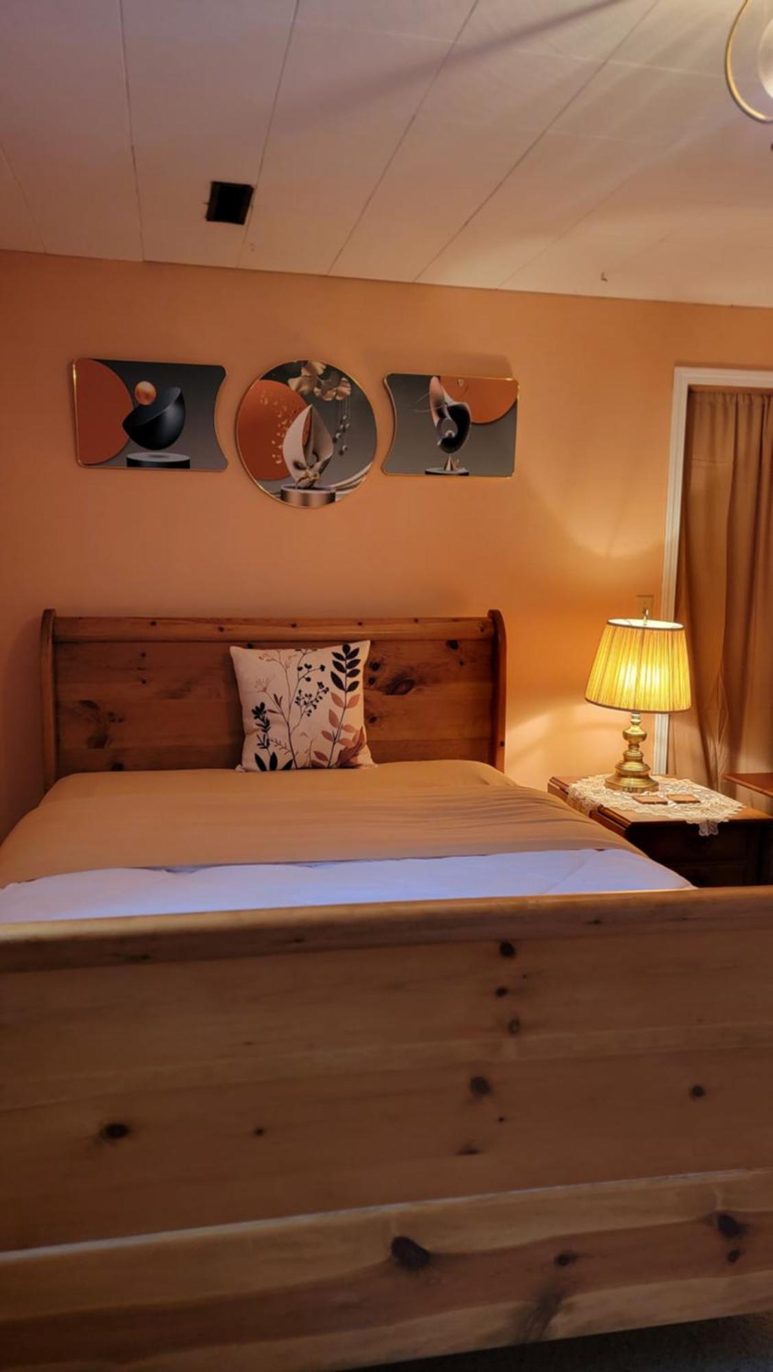 Charming - 2 Bedrooms Suite, 1 Full Bath & Family Room Kamloops Eksteriør bilde