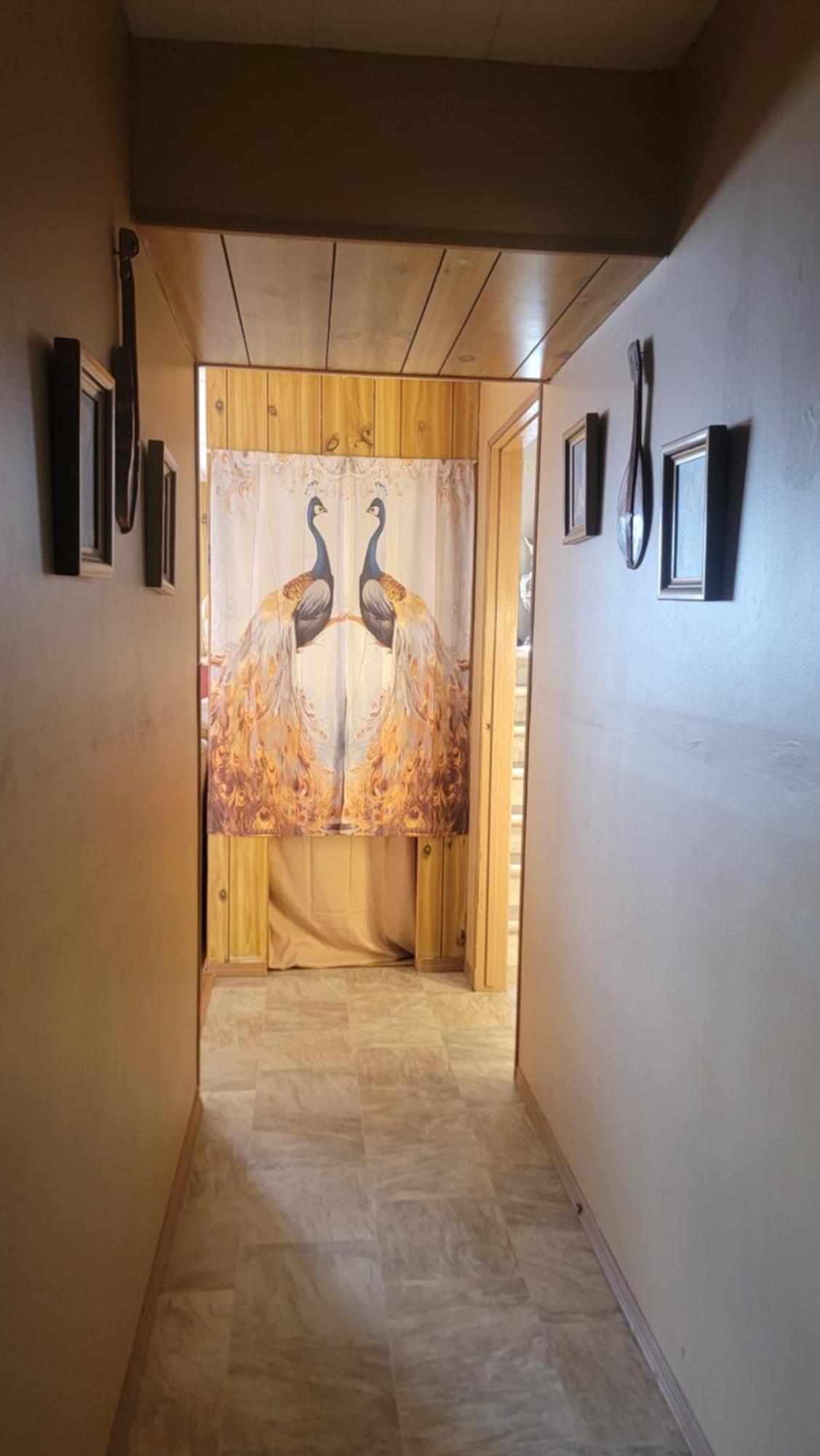 Charming - 2 Bedrooms Suite, 1 Full Bath & Family Room Kamloops Eksteriør bilde