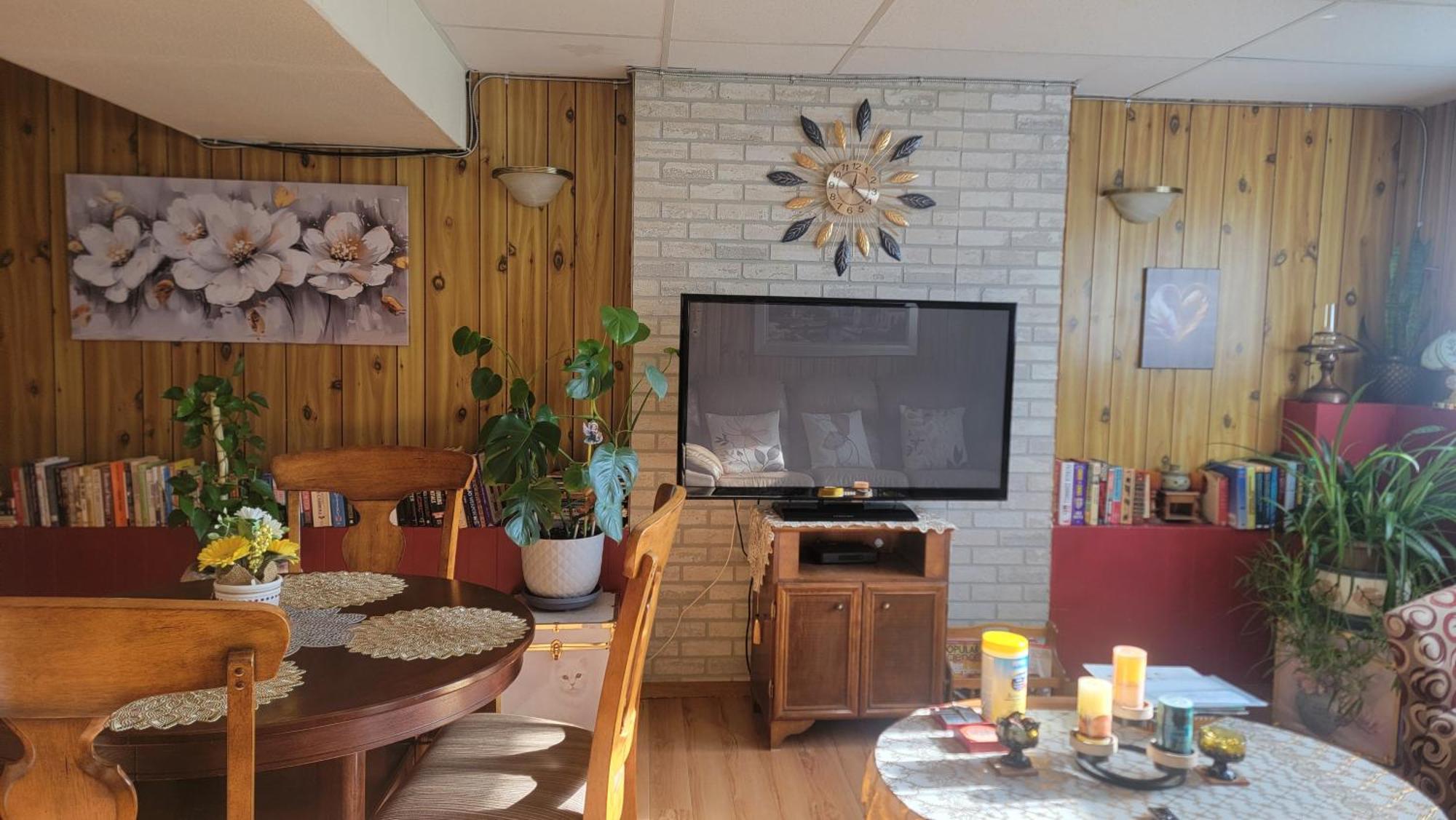 Charming - 2 Bedrooms Suite, 1 Full Bath & Family Room Kamloops Eksteriør bilde
